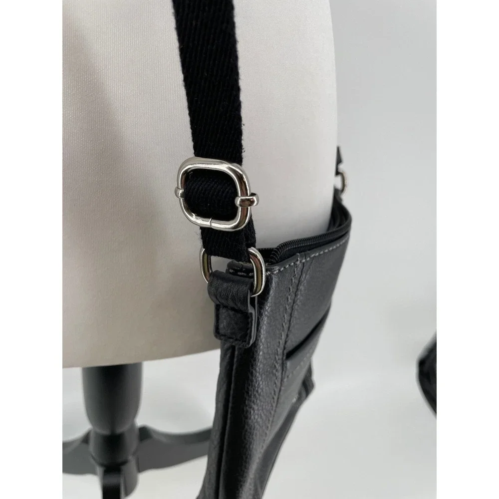 The Sak Crossbody Bag Purse Womens Small Black Leather Contrast Stitch‎ Travel